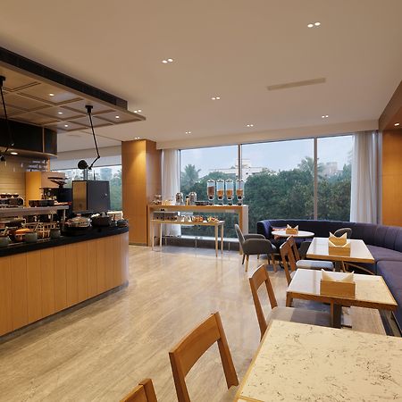 Holiday Inn Express Hyderabad Banjara Hills, An Ihg Hotel Εξωτερικό φωτογραφία