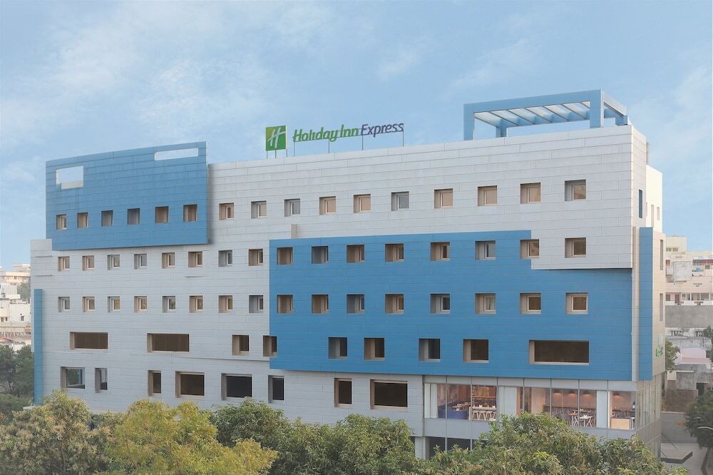 Holiday Inn Express Hyderabad Banjara Hills, An Ihg Hotel Εξωτερικό φωτογραφία